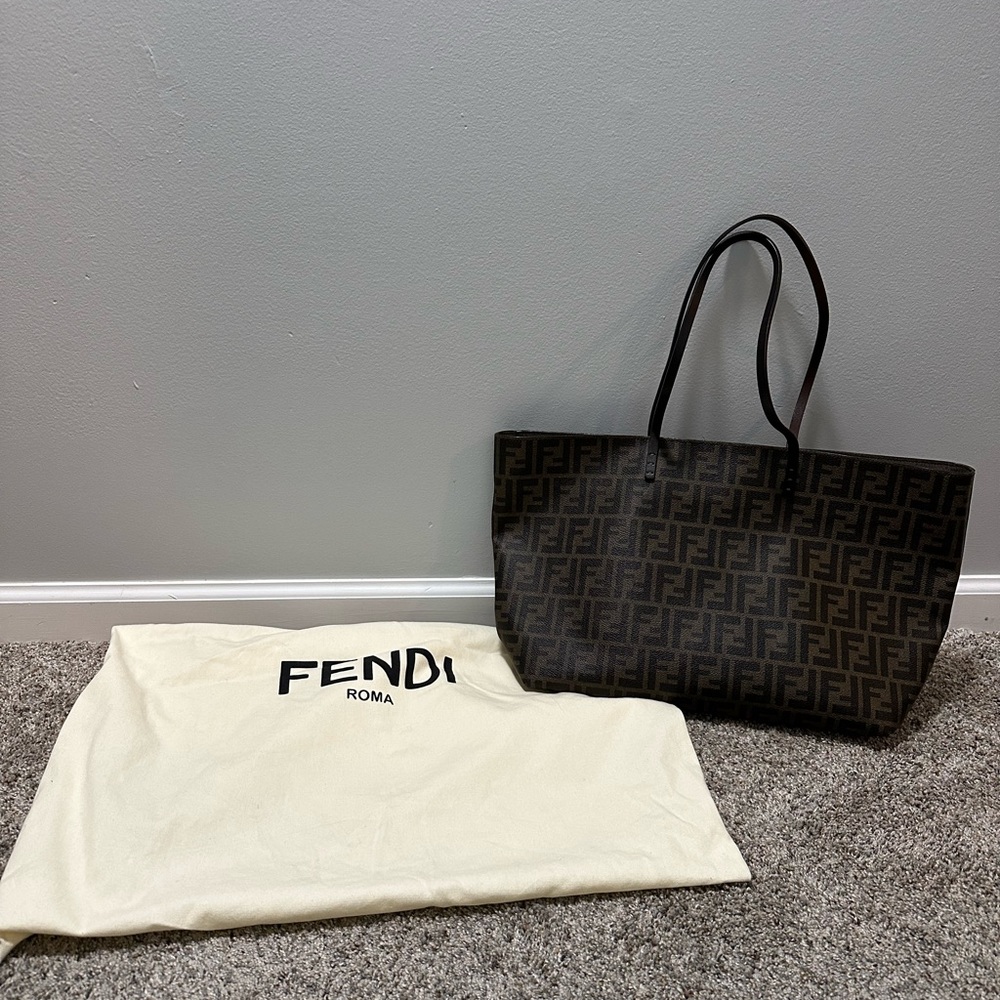 FENDI tote